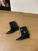 Botas finas de salto plataforma bico fino estilo europeu e americano para mulheres, novas botas curtas de moda elegantes de outono 2026