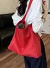 Bolso de Mujer Simple de Gran Capacidad 2026 Nuevo Bolso Ligero Simple para el Trabajo de un Solo Hombro Bolso Tote Versátil de Moda Tendencia