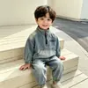 Conjunto de Dos Piezas de Mezclilla de Manga Larga Estilo Coreano para Niños, Estilo Nuevo para Primavera y Otoño, Ropa a la Moda y con Estilo, Conjunto de Ropa de Otoño para Niños, Venta Directa