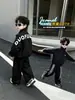 Conjunto de Otoño para Niños 2026 Nuevo Conjunto de Dos Piezas de Chaqueta Deportiva Casual y Pantalones de Chándal Estilo Coreano para Niños