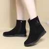 Botas de Cano Curto Forradas com Lã para Mulheres 2026 Novo Estilo de Inverno Botas de Algodão Grossas e Planas para Mulheres de Meia-Idade e Idosas, Botas Curtas Quentes e Antiderrapantes