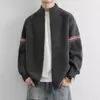 Suéter Cardigan Listrado Color Block Americano com Gola Alta para Homens e Mulheres Outono/Inverno Retrô Sensação de Alto Padrão Zíper Duplo Malha Outerwear