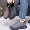 Zapatos de Algodón para Hombre Otoño Invierno Nuevos Casual Versátiles Cómodos Zapatos Deportivos Con Terciopelo Engrosados Cálidos Antideslizantes Slip-on Zapatos de Papá