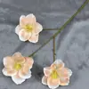 Venta al por mayor de fábrica Tulipanes Artificiales de Tallo Abierto de 3 Cabezas para Decoración de Bodas, Decoración de Hoteles y Comercio Exterior Transfronterizo Flores de Seda
