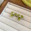 Pendientes de borla de flor de cuentas de color dopamina para primavera, sensación de lujo ligero y alta gama, pendientes atmosféricos estilo vacacional para mujer