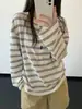 Camisa Henry estilo Miu con botones de cuerno, camiseta larga a rayas retro y casual holgada para mujer, nuevo estilo casual