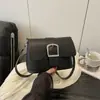 Hebilla de Cinturón 2025 Verano Nuevo Estilo Simple Retro Color Sólido Estilo Moderno Bolso Cruzado de Hombro Bolso Cuadrado Pequeño para Mujer