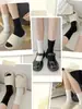 5 Pares de Meias Clássicas de Lã Lisa, Meias Femininas de Comprimento Médio Versáteis em Preto e Branco Sem Costura, Casuais, Macias, Simples e Versáteis