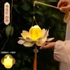 Linternas infantiles para el Festival de Medio Otoño, materiales DIY hechos a mano de loto portátil, linternas de loto estilo antiguo, decoraciones colgantes, accesorios para fotos de disfraces Hanfu