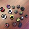 Colgante marca de ropa en stock anillos de etiqueta de aleación personalizados cabeza de cuerda para joyería joyería suyp1