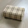 Toalha de Banho Macia com Estampa Xadrez em Fleece Coral Absorvente Secagem Rápida Espessa Envolve o Corpo para Banho Natação Toalha de Praia