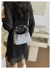 Bolsa feminina moderna e estilosa de cor contrastante com bolinhas, bolsa de mão texturizada, bolsa de ombro único ou transversal da moda para o dia a dia, bolsa pequena fresca e doce