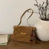 Bolsa Feminina de Comércio Exterior Nova Bolsa de Outono e Inverno Grande Capacidade Feminina Transversal Bolsa Commuter de Alto Nível Bolsa Kelly de Camurça Retrô