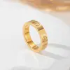 Anillo de Luz de Zirconia Incrustada en Oro Real Chapado en Cobre Transfronterizo Europeo y Americano Lujo Ligero Sensación de Alta Gama Anillo para el Dedo Joyería de Mano Versátil Fabricante Venta al por Mayor en Stock