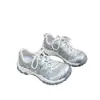 Zapatillas de papá de malla con suela gruesa estilo europeo para mujer, nuevo modelo primavera-verano 2026, versátiles, que aumentan la altura, ligeras, transpirables, zapatillas deportivas casuales, de moda