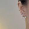 Exquisitos pendientes de mariposa con diamantes de imitación, elegantes pendientes de diseño de nicho, pendientes compactos de alta calidad para mujer.