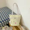 Bolso bandolera plisado de lunares estilo coreano para niñas, lindo bolso accesorio de dibujos animados con correa de hombro ajustable, adecuado para el uso diario como bolso de axila