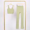 Conjunto de Chaleco Lulu U y Pantalones Acampanados, Ajustado con Cuello Alto, Cremallera Dorada Elástica, Conjunto para Fitness Yoga