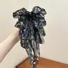 Presilha de Rabo de Cavalo com Fita Floral, Estilo Romântico Francês, Sensação de Luxo, Grampo para a Parte de Trás da Cabeça, Presilha que Não Danifica o Cabelo, Estilo de Luxo Leve com Franjas