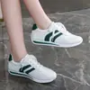 Zapatos Forrest Gump Zapatos de Mujer 2025 Nuevos Primavera y Otoño Casual Zapatos Planos de Cuero Transpirables Moda Estudiante Suela Suave Zapatos Blancos
