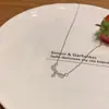 Colar Pingente Borboleta com Diamantes Brilhantes Simples de Verão Corrente Clavícula Feminino Leve Luxo Laço Strass Curto
