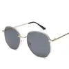 Nuevas gafas de sol de montura pequeña estilo Hong Kong, mismo estilo que las celebridades de Internet, gafas de sol cuadradas guapas de seis lados.