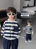 Sudadera Rayada para Niño 1722 Estilo Nuevo Primavera y Otoño Ropa de Primavera para Niños Estilo Coreano Suéter Guapo de Manga Larga para Niños