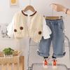 Conjunto de Suéter Cardigan para Niños 2025 Nuevo Estilo con Cinco Flores 3D, Conjunto de Tres Piezas para Primavera y Otoño, Moda al por Mayor