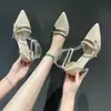 Salto Alto Dopamina Versátil Desejo Puro para Mulheres Verão 2026 Estilo Chanel Sapatos Sociais Combinando Sapato de Tira Única Moda para Mulheres