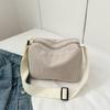 Veludo cotelê de cor sólida grande capacidade 2023 novo saco de pano simples outono e inverno casual ombro crossbody feminino sacola