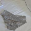 Ropa interior de encaje sexy de satén de seda de cintura baja, pantalones de seda de hielo sin marcas, bragas antibacterianas con entrepierna hueca de algodón puro para mujer.