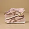 Marca de moda zapatillas de entrenamiento alemanas de suela gruesa para mujer 2026 nuevo otoño transpirables de color block retro casuales de moda zapatillas de suela blanda