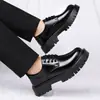 Zapatos Cruzados Marrones Talla Grande Otoño Versátiles para Hombre con Cordones Bloque de Color Punta Ancha Zapatos de Hombre Estilo Británico Suela Gruesa Casual Zapatos Derby