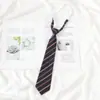 Rojo Dorado Estudiantes Hombres y Mujeres Corbata Corta Perezosa Libre jk Estilo Japonés Estilo Preppy Material Escolar Rayado dk Azul Atado a Mano