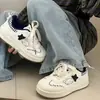 Zapatos de Pan Dulce Estrella de Nicho para Mujer Otoño 2025 Nuevos Ins Versátiles Ligeros Antideslizantes Lindos Casuales Blancos