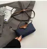 Festival da Primavera Horário Comercial Sem Interrupção Bolsa de Ombro da Moda Tendência 2026 Nova Bolsa Transversal Retrô Bolsa Quadrada Pequena Simples Estilosa para Mulheres