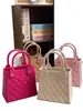 Nueva bolsa perforada de EVA transfronteriza, bolsa de playa popular, bolsa tote de nicho, bolso de mano creativo y moderno con patrón de diamantes para DIY