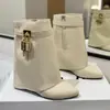 Botas de Pierna de Pantalón con Hebilla Puntiaguda 2026 Nuevo Estilo Europeo Americano Tiburón Botas Altas de Caballero Negro Corto Superior Moda Botas Cortas Mujer