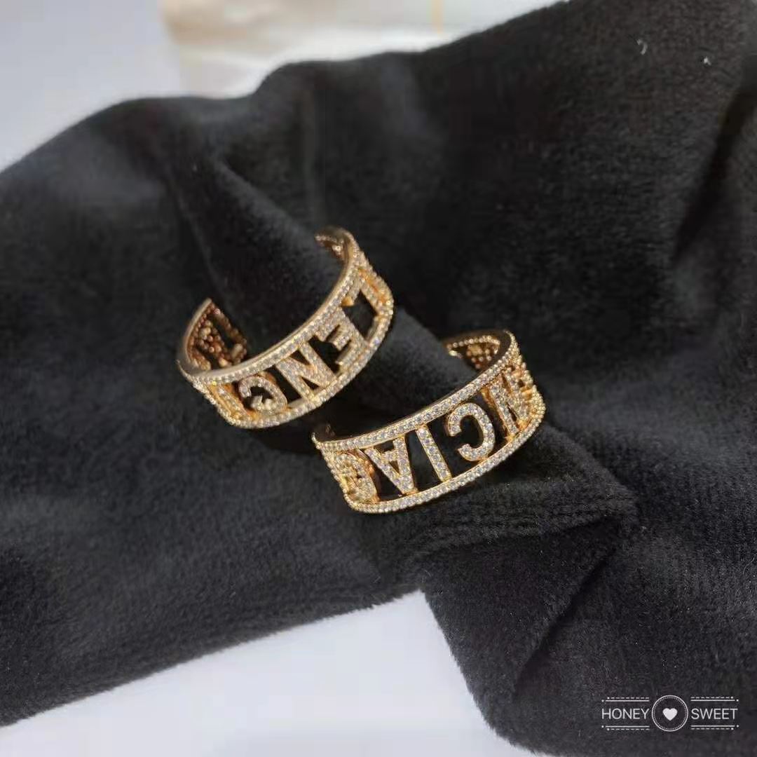 a5cdafa928054b152f3b7ae721faae