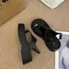 Nuevas Chanclas de Moda Versátiles con Suela Gruesa para Aumentar la Altura 2026 Chanclas de Exterior para Mujer Sandalias de Nicho con Estampado de Leopardo para Mujer