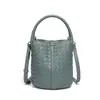 Bolso de Mano Nuevo Estilo Tejido a Mano Puro Moda Casual Versátil Bolso Cubo Lujo Ligero Simple Bolso de Hombro de Gama Alta