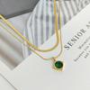 Collar de cadena doble de acero de titanio con colgante de diamante cuadrado verde de alta calidad con personalidad de nicho transfronterizo de Europa y Estados Unidos al por mayor