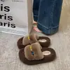 Se ve bien en los pies hace que los pies parezcan más pequeños modifica la forma del pie pantuflas casuales artículo popular de celebridad de internet 2026 pequeño y exquisito versátil con faldas sandalias para mujer