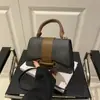Bolso Pequeño de Textura de Mano Bolso de Mano de Gama Alta para Mujer 2025 Nuevo Mini Moda Versátil Bolso Cuadrado Pequeño de Hombro Cruzado