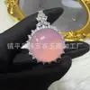Nuevo Colgante de Calcedonia Transparente con Incrustaciones de Diamante Estilo Chino Vintage Lujo Ligero Gama Alta Versátil Elegante Moda Colgante de Jade