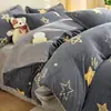 Gran Venta Juego de Cuatro Piezas de Terciopelo de Leche Cálido de Invierno Engrosado con Más Terciopelo Funda de Edredón Individual Sábana Ajustable para Dormitorio Juego de Tres Piezas de Ropa de Cama Invierno