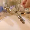 Pinza para el pelo de lujo ligera de alta gama con perlas marrones y diamantes de imitación para mujer, pinza para el pelo con forma de tiburón, horquilla grande para el pelo