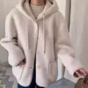 Jaqueta Plush Acolchoada com Capuz para Mulheres 2025 Inverno Novo Estilo Solta Emagrecimento Visual Versátil Top Jaqueta de Caxemira para Pessoas Baixas
