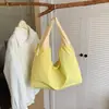 Bolso de axila holgado de gran capacidad estilo coreano, bolso tote casual de nailon ligero para mujer, bolso de mano simple y versátil para el día a día
