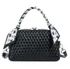 La Bolsa Trendy para el Brazo de Este Año 2026 Primavera Nueva Bolsa para Mujer Elegante Bolso de Hombro de Alto Valor Bolso Cruzado Acolchado Estiloso